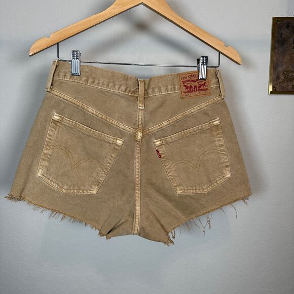 Women's Levi's 501 Tan Button Front Raw Edge Cutoff Denim Shorts Size 27 - Picture 8 of 9